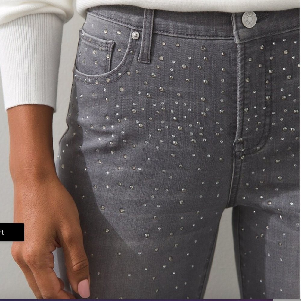Chico’s Slimming Embellished Scattered Stones Girlfriend Ankle Jeans - US 6R
